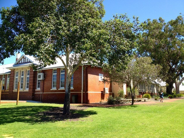 Exploring Eden Hil Guided Walk - Free